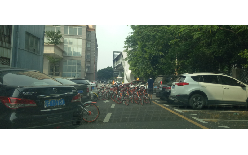 同學(xué)32年，相見(jiàn)后送別，計(jì)算機(jī)科學(xué)系轉(zhuǎn)行模具廠后的見(jiàn)面